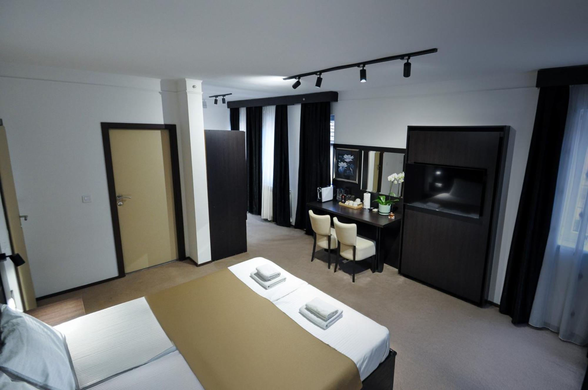 Citadela Suites - Free Parking 塞拉耶佛 外观 照片
